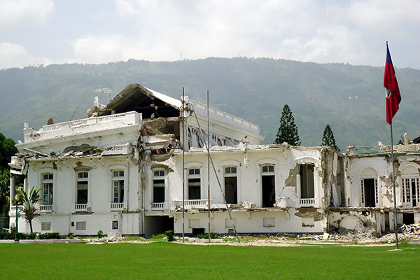 haiti-presidential-palace-2010-earthquake-featured
