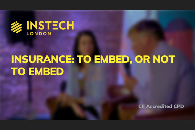 insurance-embed-or-not-embed-live-chat-featured